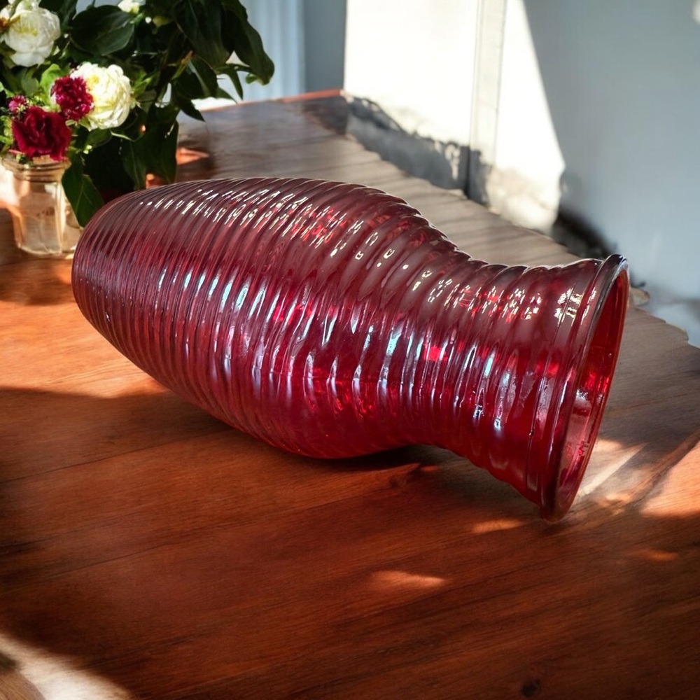 Vintage Ruby Red Ribbed Glass Vase - Picture 2 of 3